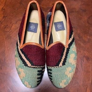 NWOT Res Ipsa kilim Turkish wool loader in size 8